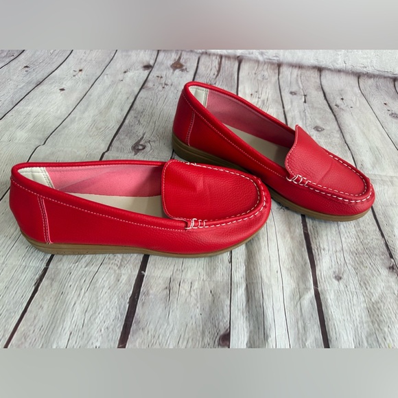 Basic Red Loafers - Picture 2 of 7